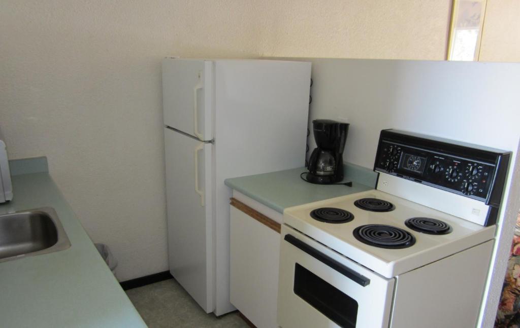 Brothers Inn Motel Prince George Habitación foto